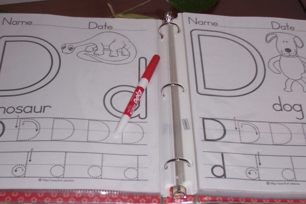 DIY Write and Wipe Preschool Worksheets (she: Chelsea) – Or so she says… DIY Write and Wipe Preschool Worksheets (she: Chelsea) - Or so she says...